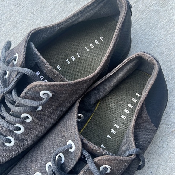 No Bull Canvas Trainer; barely used/worn once; low-top - Picture 3 of 4